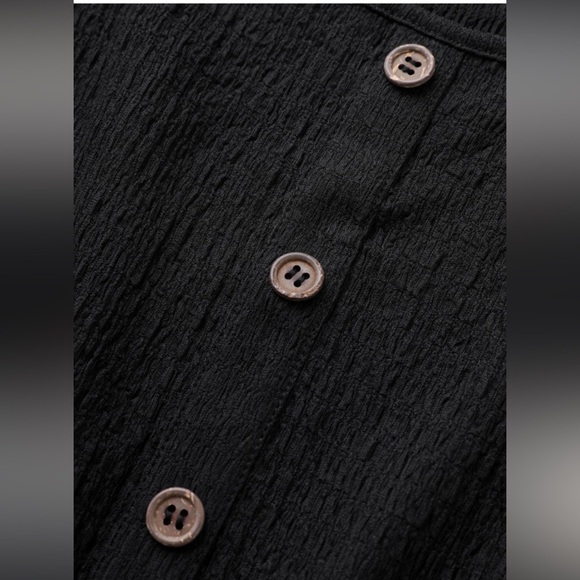 BloomChic Plus Size Boat Neck Raglan Sleeve Button Detail Dress - Picture 4 of 8